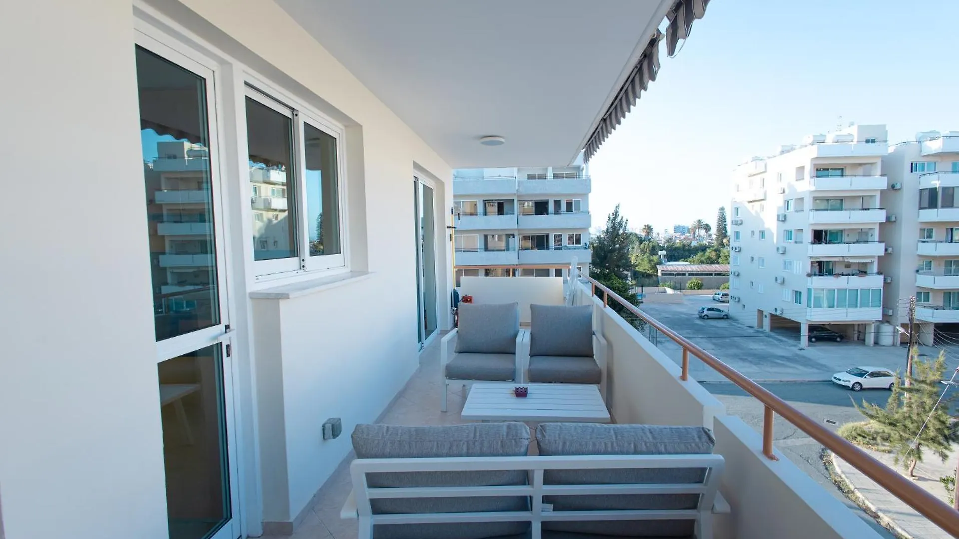 Maestro Sunrise View Apartment Larnaca